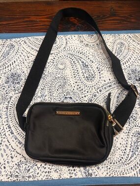 Poppy & Peonies Black Crossbody Bag with Gold Hardware